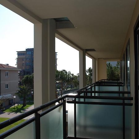 Hotel Caesar Residence & Spa Lido di Camaiore Eksteriør bilde