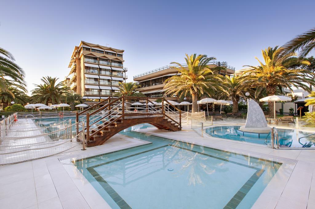 Hotel Caesar Residence & Spa Lido di Camaiore Eksteriør bilde