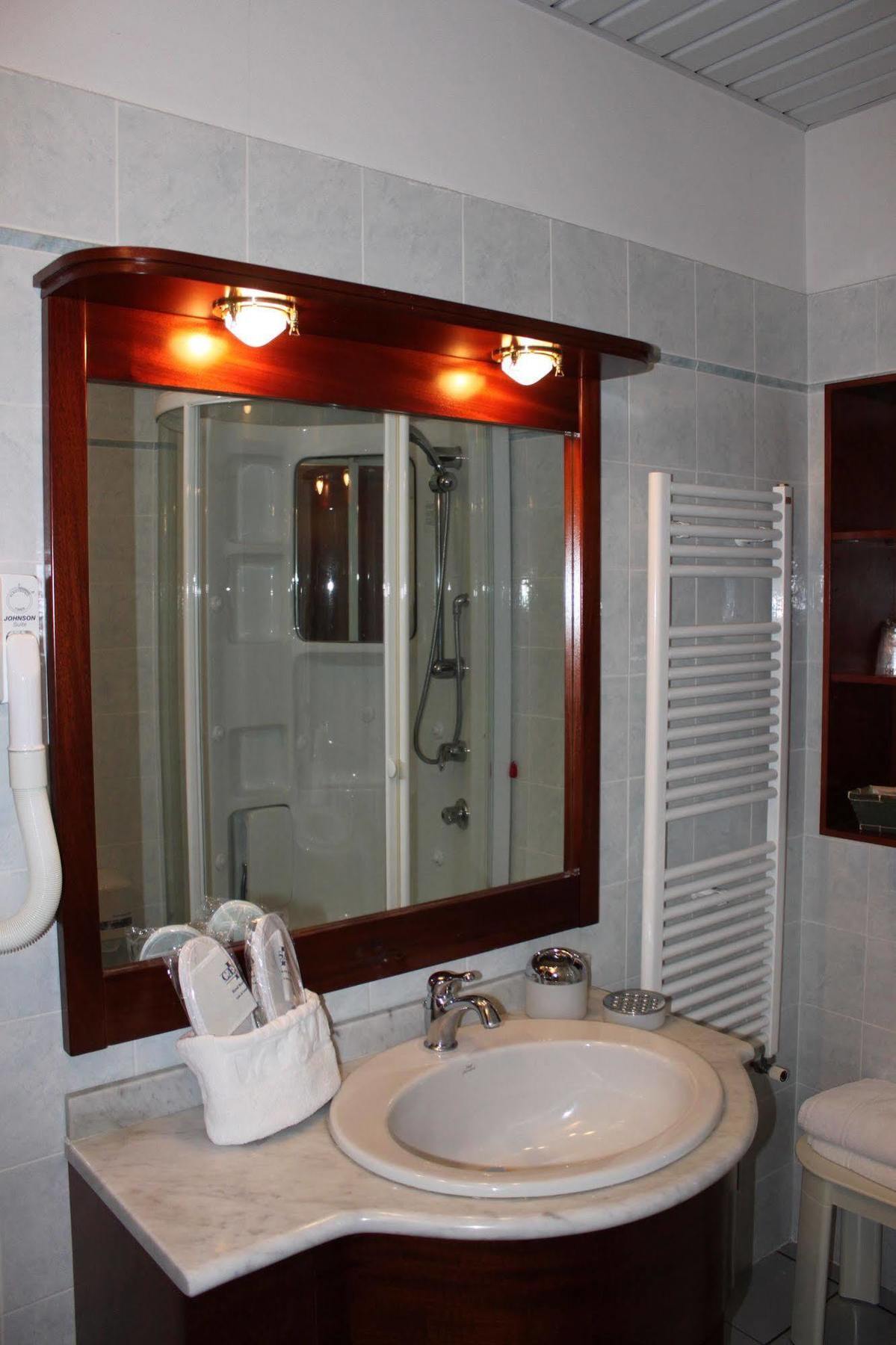 Hotel Caesar Residence & Spa Lido di Camaiore Eksteriør bilde
